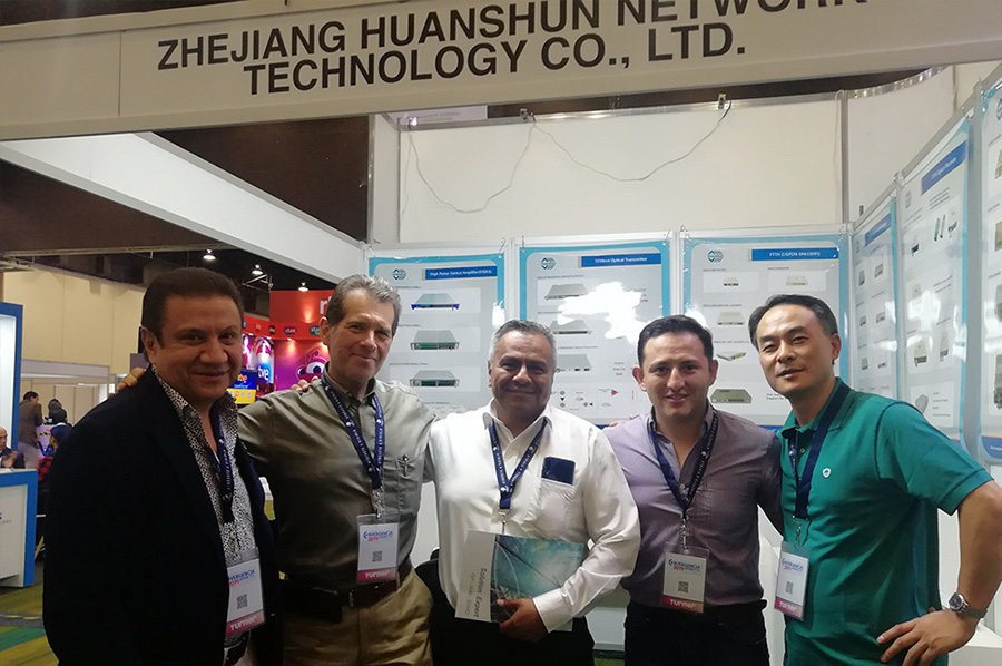 环顺参加2019Convergencia 2019展会.jpg